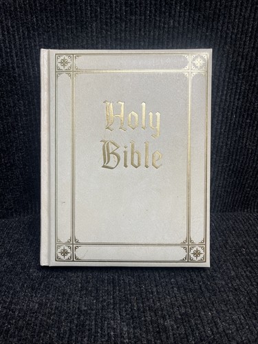 Vtg 1965 holy bible - holy, guiding